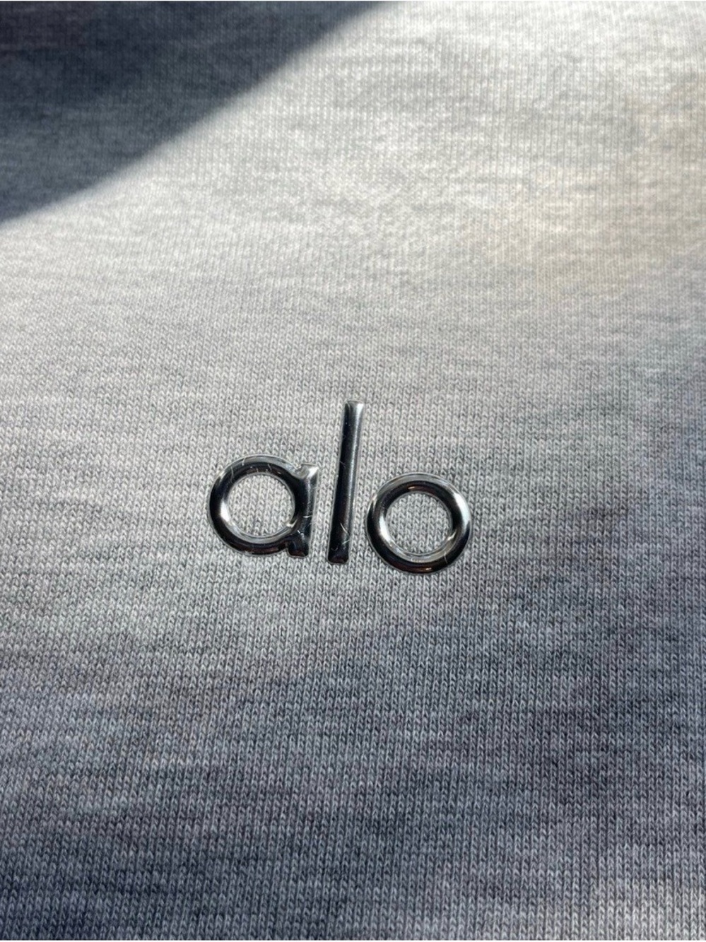 Alo Yoga Accolade Heather Grey Crewneck SweatShirt - NEW - All Sizes - Picture 3 of 3